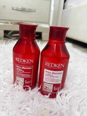 Redken Frizz Dismiss Shampoo & Conditioner Set - Red